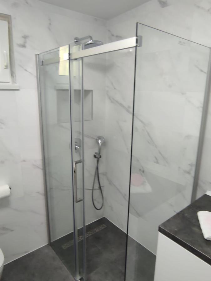 Apartman Koko With Private Jacuzzi Makarska Exterior foto