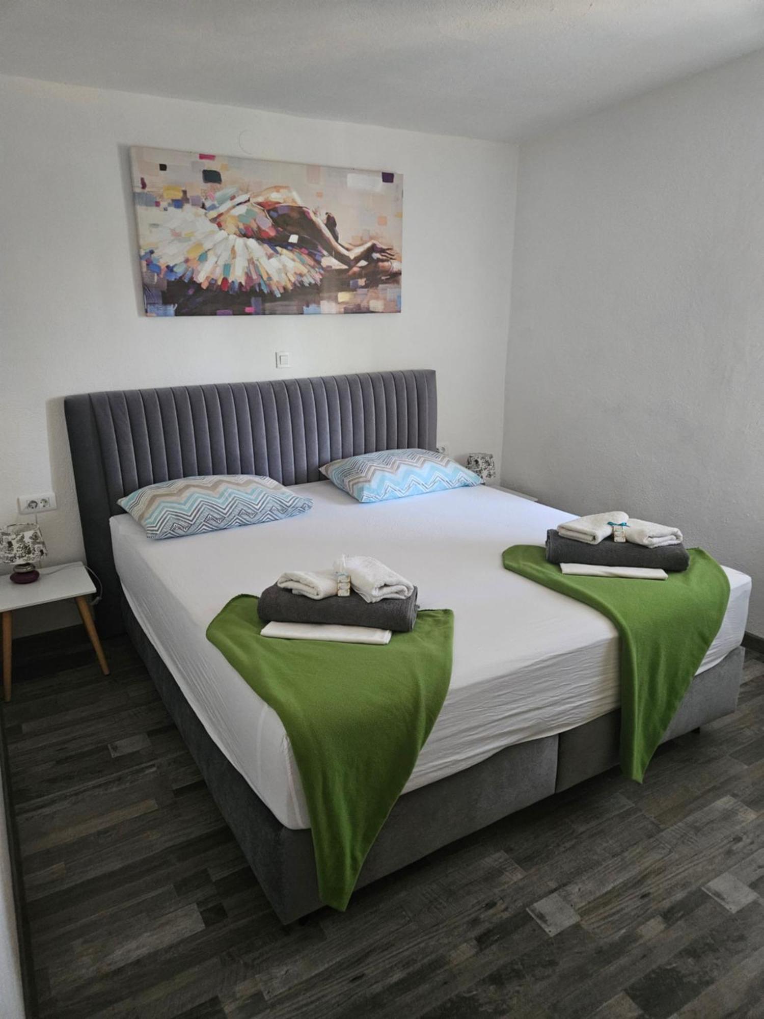Apartman Koko With Private Jacuzzi Makarska Exterior foto