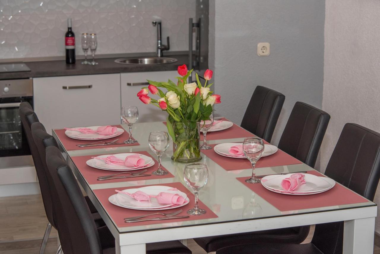 Apartman Koko With Private Jacuzzi Makarska Exterior foto